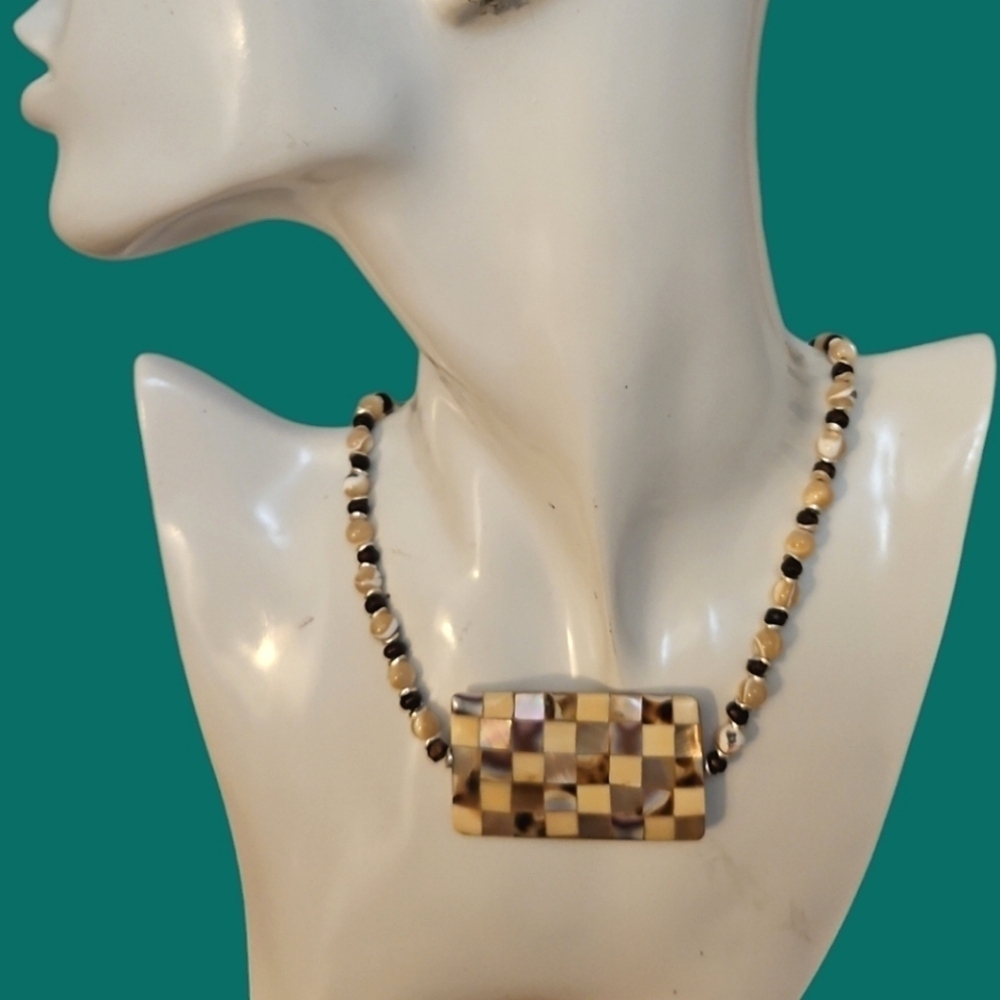 HANDMADE Artisan Abalone Mother of Pearl Beaded Checkerboard Pendant Necklace